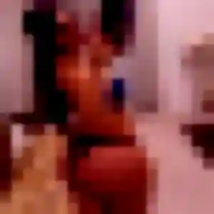 Typhaine, 26 ans, cherche un rencontre sexy à Aussillon