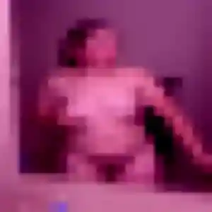 Sixtine, 28 ans, en ligne à Châlons-en-Champagne pour une rencontre coquine
