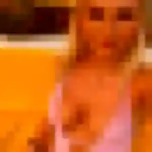 Mathilde de Changé, 19 ans - rencontre sexy discret