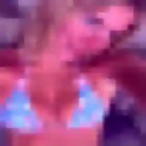 Découvre Rachida, 23 ans à Colmar en privé