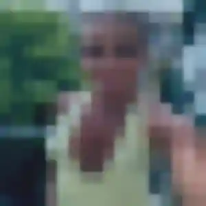 Photo de Flore à Cuincy (19 ans) - rencontre sexy sans inscription