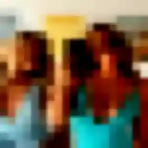 Ketty (19 ans) à Écully cherche un rencontre sexy maintenant