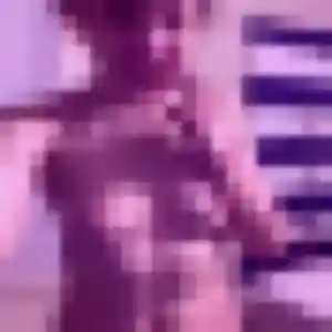 Photo de Brunehilde à Jouars-Pontchartrain (37 ans) - rencontre sexy sans inscription