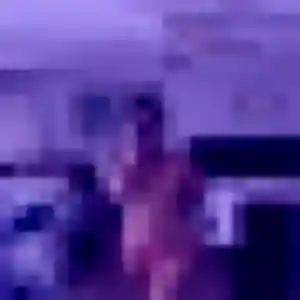 Elena, 29 ans, connectée à Le Creusot pour une rencontre coquine