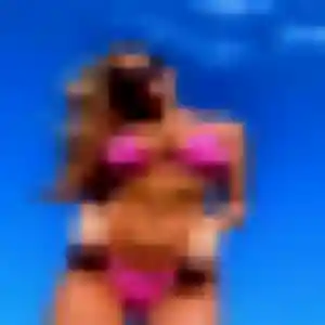 Jolie Urielle, 22 ans à Lège-Cap-Ferret - voir sa photo