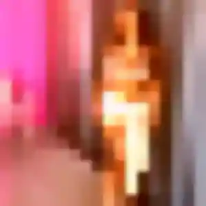 Contacte Natacha, 21 ans à Louveciennes en privé
