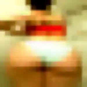 Photo de Perrine à Mazamet (44 ans) - rencontre sexy anonyme