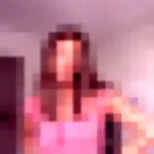 Sexy Francine, 20 ans à Montfort-sur-Meu - la contacter
