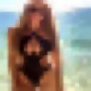 Salome, 32 ans, disponible à Montfort-sur-Meu pour un rencontre sexy