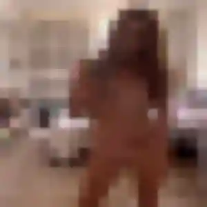 Découvre Patricia, 24 ans à Poussan en privé