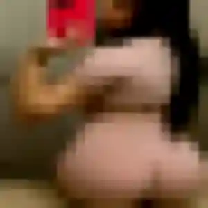 Sexy Meriem, 28 ans à Reignier-Ésery - voir sa photo