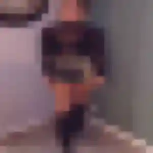 Photo privée de Lucienne, 32 ans à Saint-Aubin-lès-Elbeuf - rencontre sans lendemain