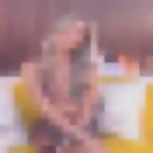 Rejoins Francine, 28 ans à Saint-Benoît gratuitement