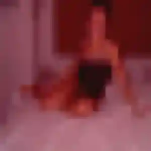 Photo de Alienor à Saint-Cyr-l'École (38 ans) - rencontre sexy discret