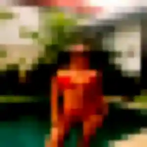 Rejoins Noemie, 36 ans à Saint-Paul gratuitement