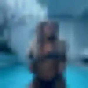 Charmante Barbara, 34 ans à Saint-Privat-des-Vieux - découvrir son profil