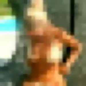 Estee, 23 ans, dispo pour rencontre sexy à Saran