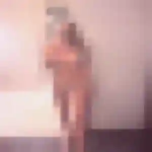 Daniela, 20 ans, en ligne à Senlis pour une rencontre coquine