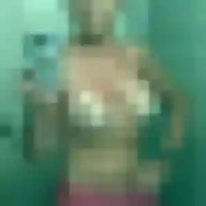 Joanne, 20 ans, connectée à Veigné pour une rencontre coquine