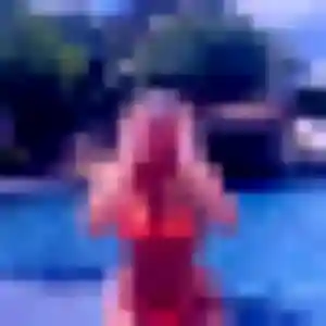 Celeste, 22 ans, connectée à Vigneux-sur-Seine pour une rencontre coquine