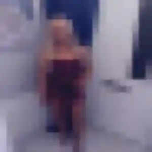 Celine, femme de 23 ans propose rencontre sexy à Villars