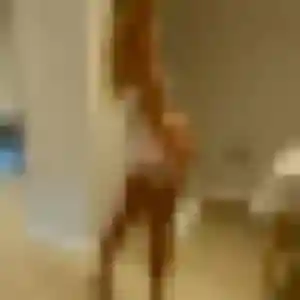 Faustine, 19 ans, disponible à Villerest pour une rencontre coquine