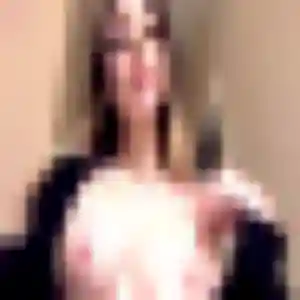 Sylviane, 38 ans, connectée à Wavrin pour une rencontre coquine